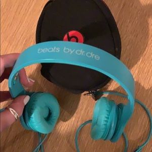 Beats wired solo 2